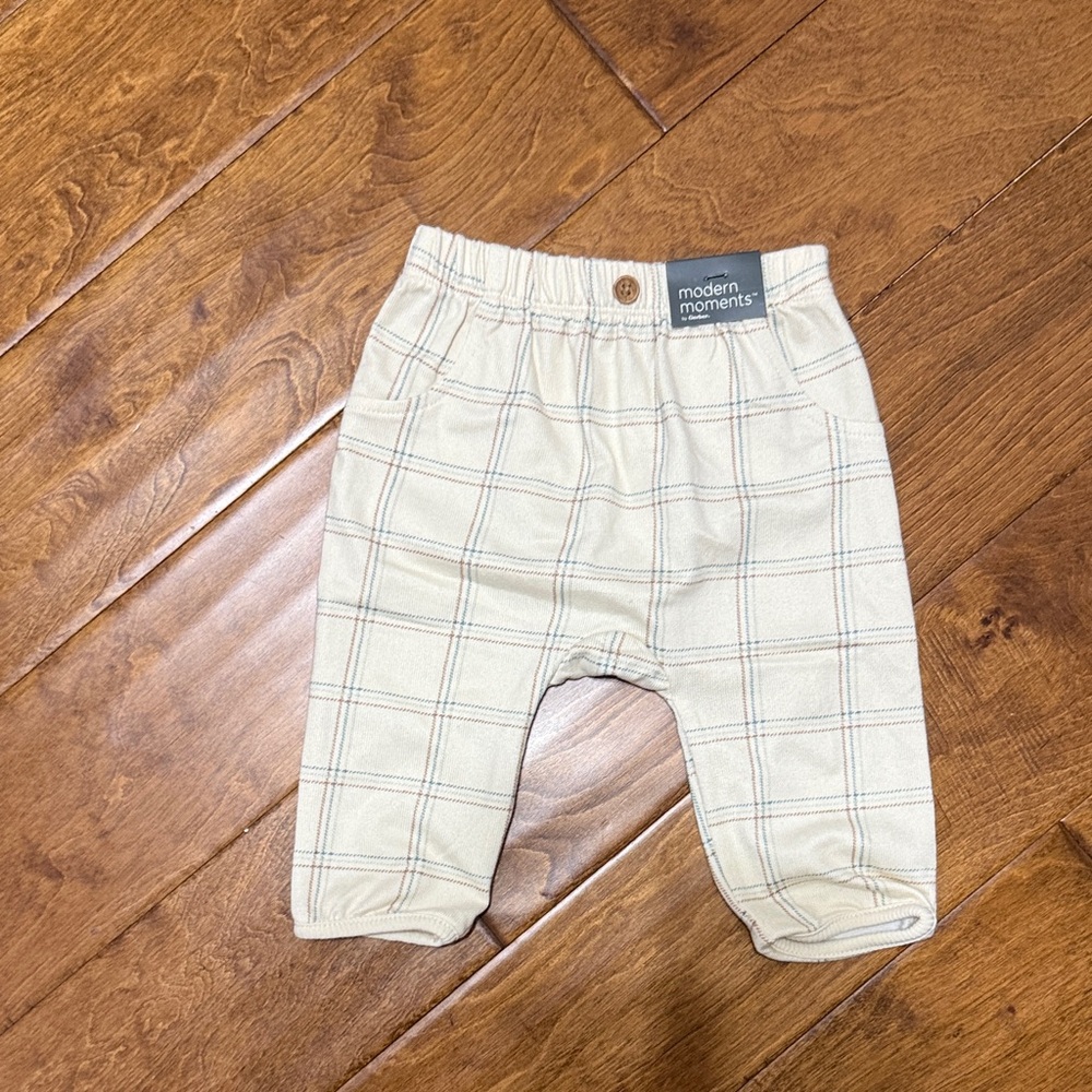 NWT Size 3-6M Modern Moments Cream Plaid Jogger Pants